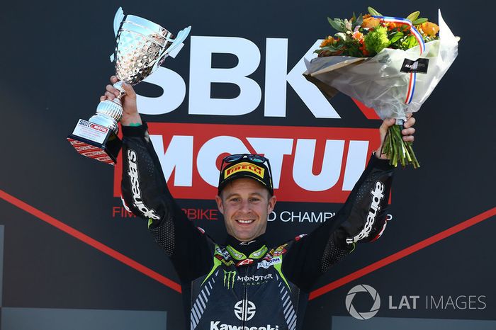 Podio: ganador de la carrera Jonathan Rea, Kawasaki Racing