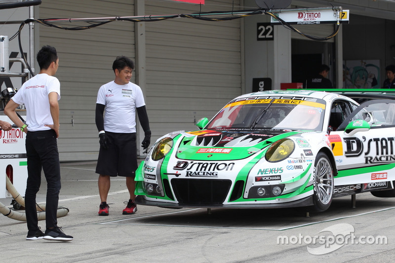 #7 D’station Porsche