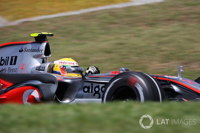 Lewis Hamilton, McLaren MP4-22