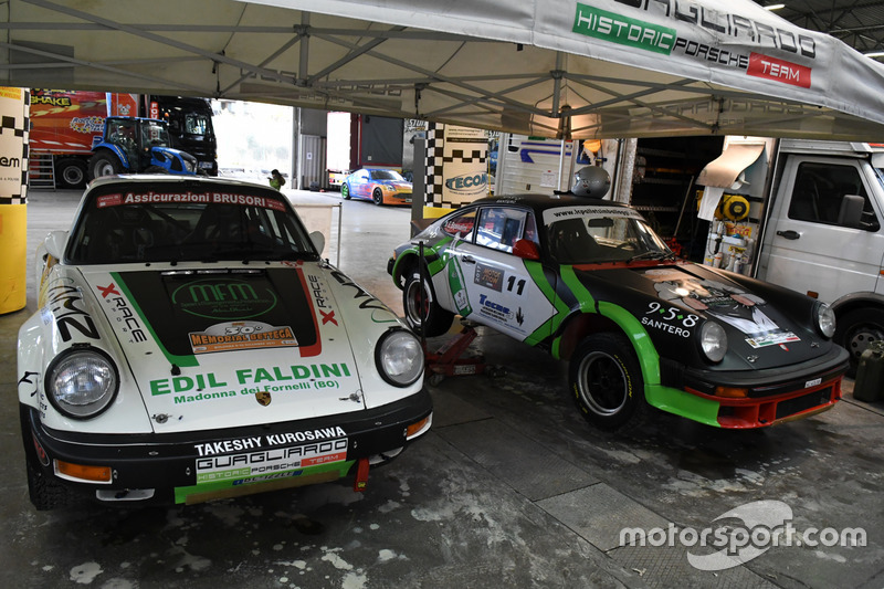 Le Porsche 911 SC di Simone Brusori, X-Race Sport e di Elia Bossalini, Island Motorsport, nel paddock