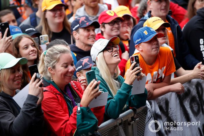 Fans