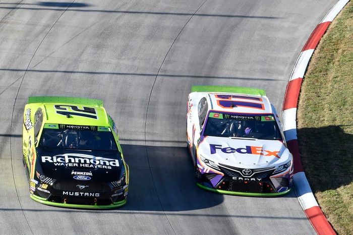 Ryan Blaney, Team Penske, Ford Mustang Menards/Richmond, Denny Hamlin, Joe Gibbs Racing, Toyota Camry FedEx Freight