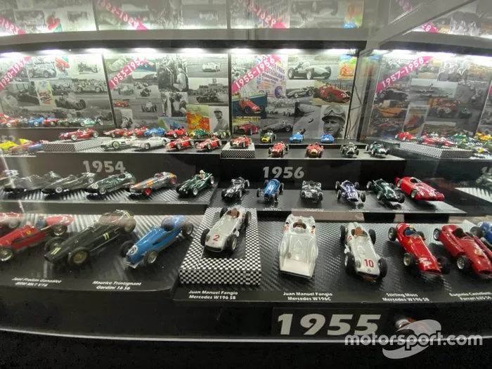 Colección de coches miniatura de F1