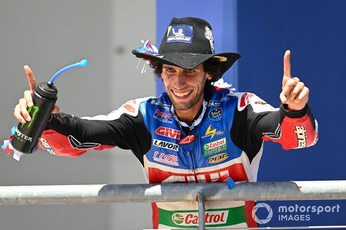 Ganador de la carrera Alex Rins, Team LCR Honda
