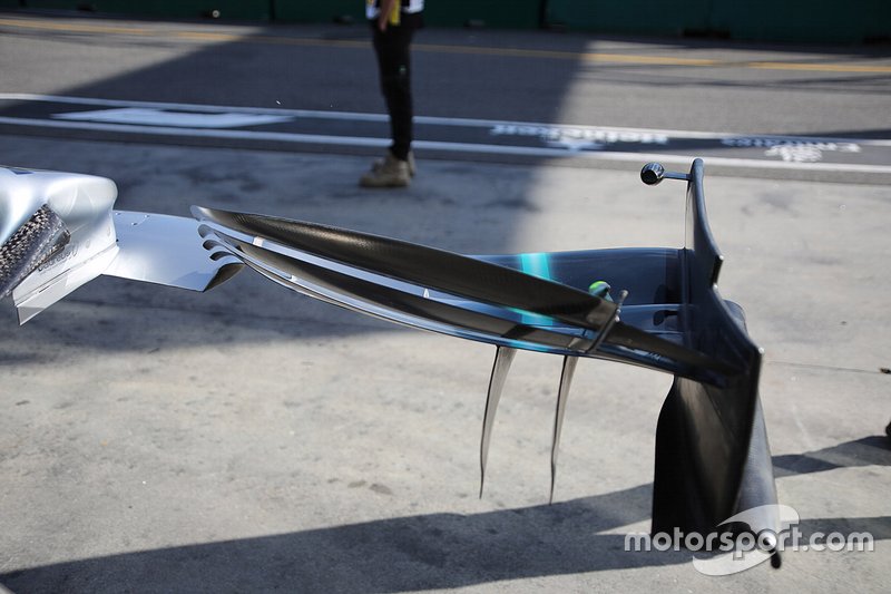 Detail sayap depan Mercedes AMG F1 W10