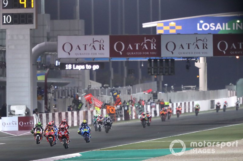 Старт гонки, Андреа Довіціозо, Ducati Team, попереду