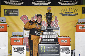 Ganador Brad Keselowski, Team Penske, Ford Fusion Miller Genuine Draft