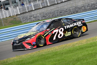 Martin Truex Jr., Furniture Row Racing, Toyota Camry 5-hour ENERGY/Bass Pro Shops
