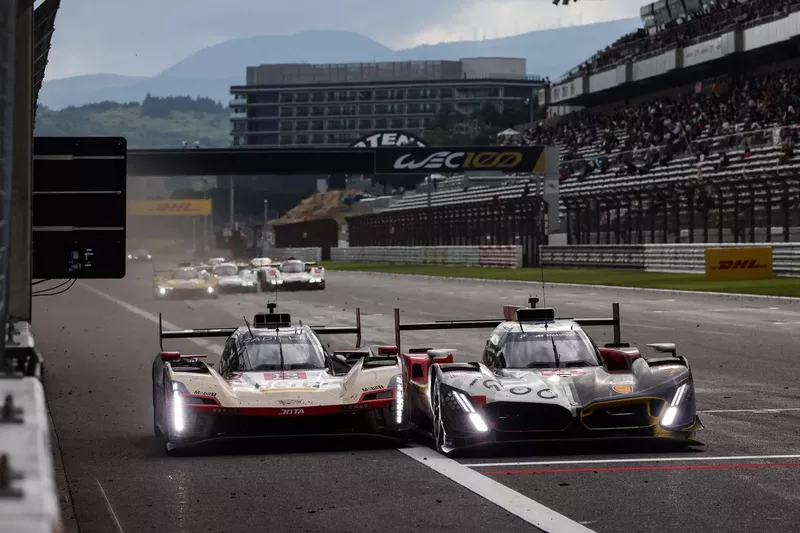 #12 Cadillac Hertz Team Jota Cadillac V-Series.R : Alex Lynn, Norman Nato, Will Stevens, #20 BMW M Team WRT BMW M Hybrid V8 : Rene Rast, Robin Frijns, Sheldon van der Linde