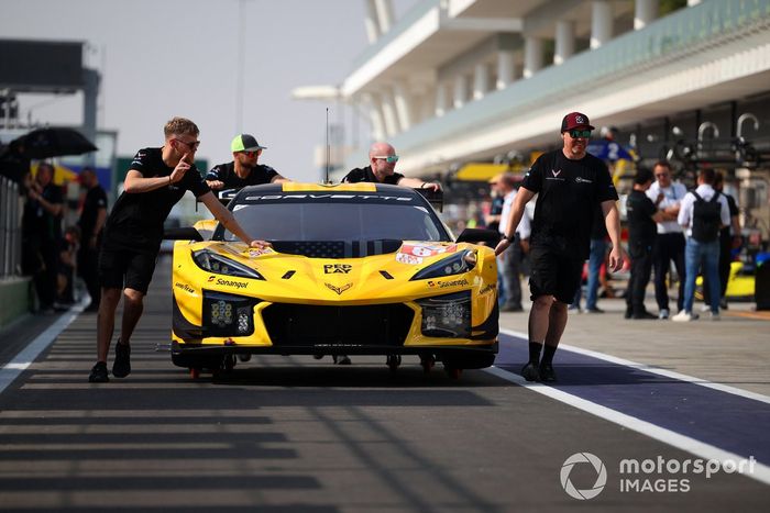#81 TF Sport Corvette Z06 LMGT3.R: Tom Van Rompuy, Rui Andrade, Charlie Eastwood