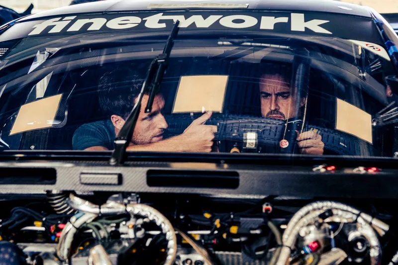 Fernando Alonso teste l'Aston Martin DTM 2019