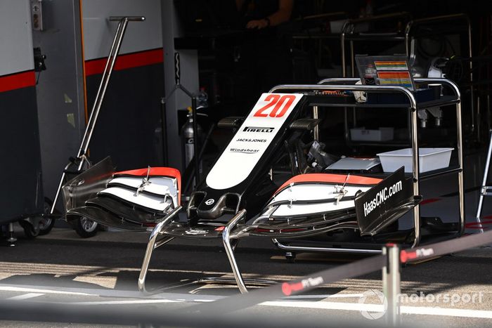 Detalle del alerón delantero del VF-20 de Haas