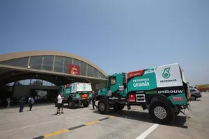 #508 Team De Rooy Iveco: Maurik van den Heuvel, Martijn van Rooij, Peter Kuijpers  