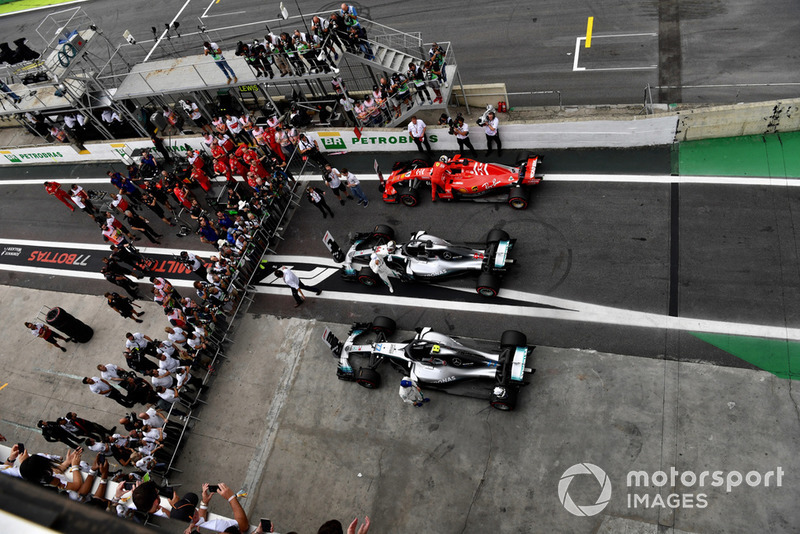 Себастьян Феттель, Ferrari, Льюіс Хемілтон, Валттері Боттас, Mercedes AMG F1