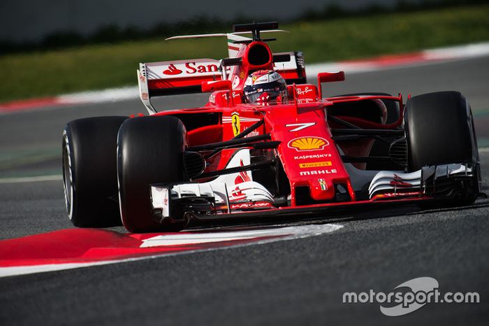 Kimi Raikkonen foi o mais veloz do dia, quebrando a boa sequência de Lewis Hamilton.