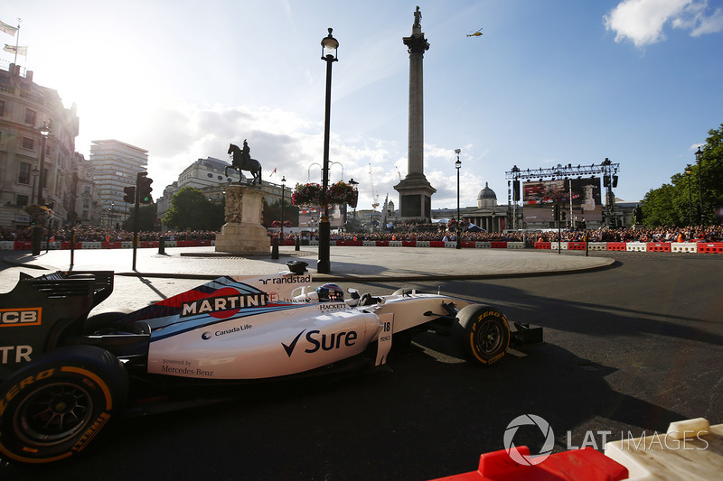 Lance Stroll, Williams FW40