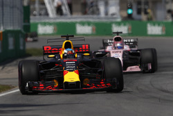 Даніель Ріккардо, Red Bull Racing RB13, Серхіо Перес, Sahara Force India F1 VJM10