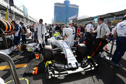 Felipe Massa, Williams FW38 on the grid