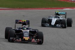 Carlos Sainz Jr., Scuderia Toro Rosso STR11