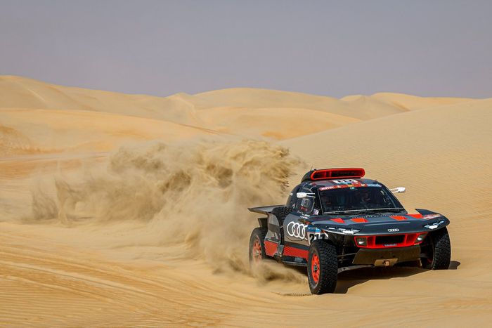 #211 Team Audi Sport Audi: Mattias Ekstrom, Emil Bergkvist