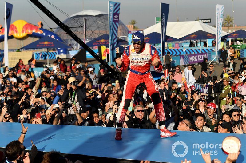 Jérôme d'Ambrosio, Mahindra Racing, 1st position, celebrates victory