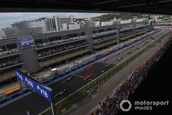 Valtteri Bottas, Mercedes-AMG F1 W09, Lewis Hamilton, Mercedes-AMG F1 W09 