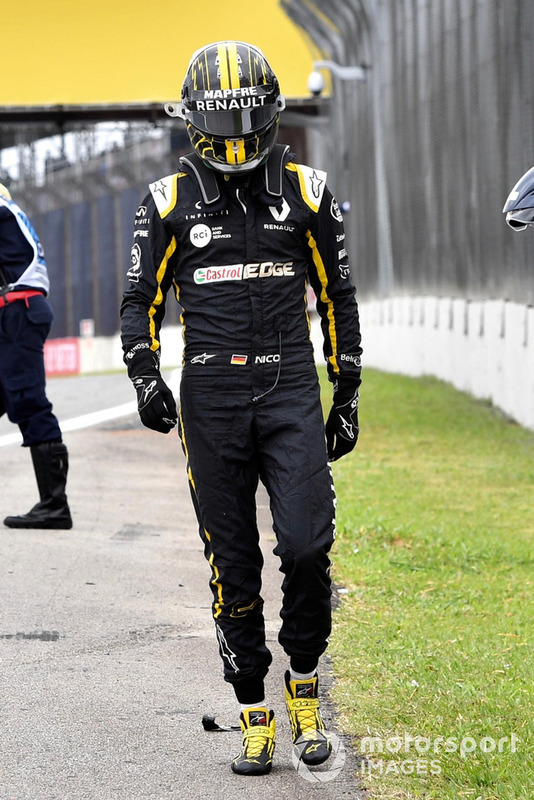 Nico Hulkenberg, Renault Sport F1 Team R.S. 18, se ne va dopo l'incidente nelle FP2