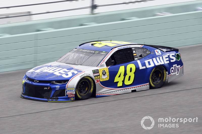 19. Jimmie Johnson, Hendrick Motorsports, Chevrolet Camaro Lowe's Rookie Throwback