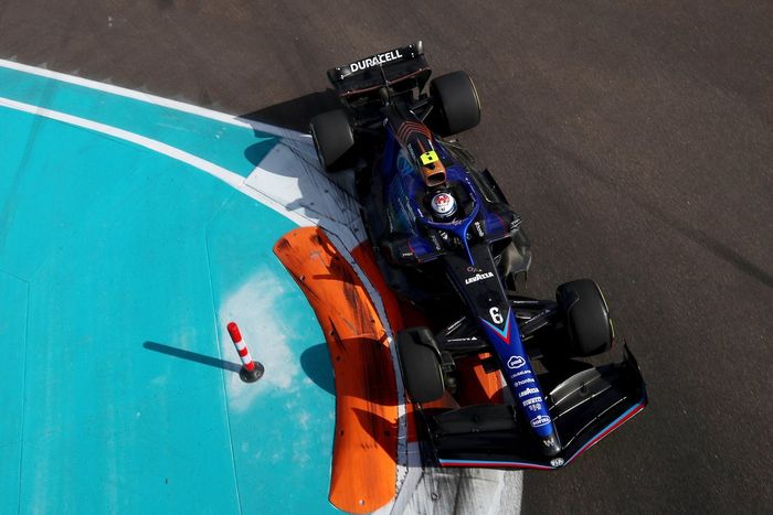 Nicholas Latifi, Williams FW44