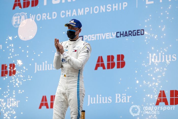 Stoffel Vandoorne, Mercedes-Benz EQ celebra la victoria en el podio