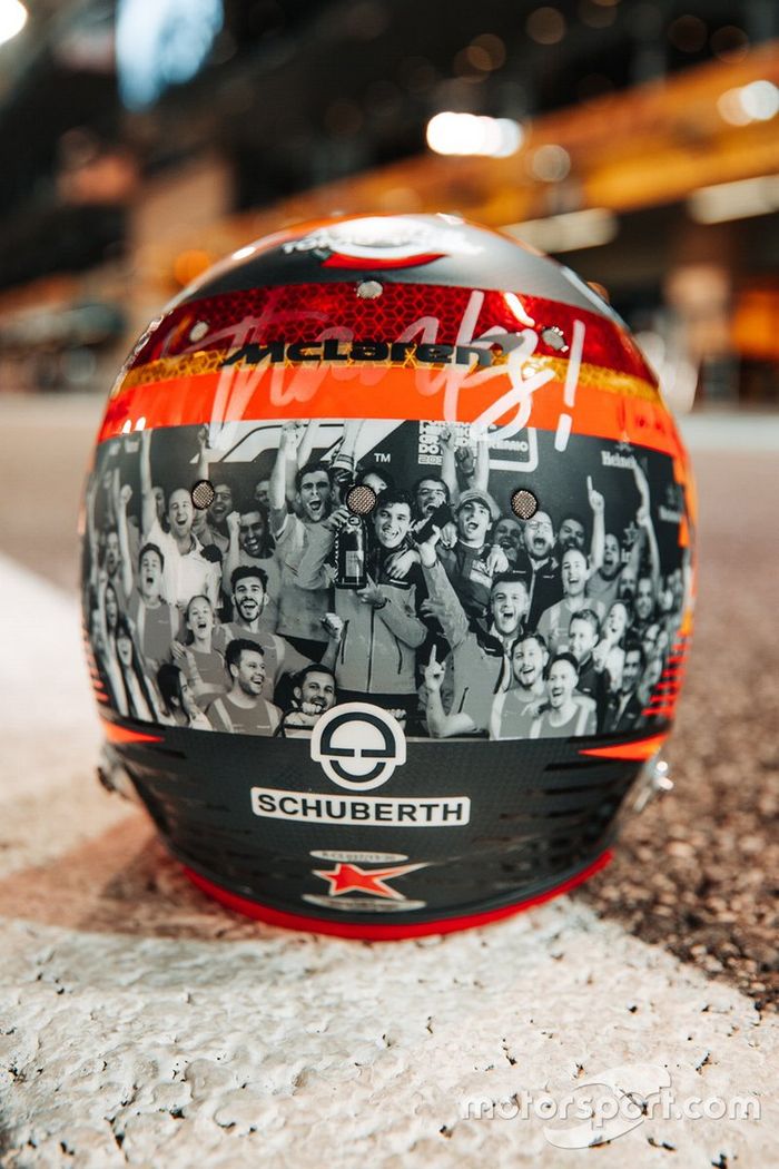 Casco de Carlos Sainz Jr., McLaren