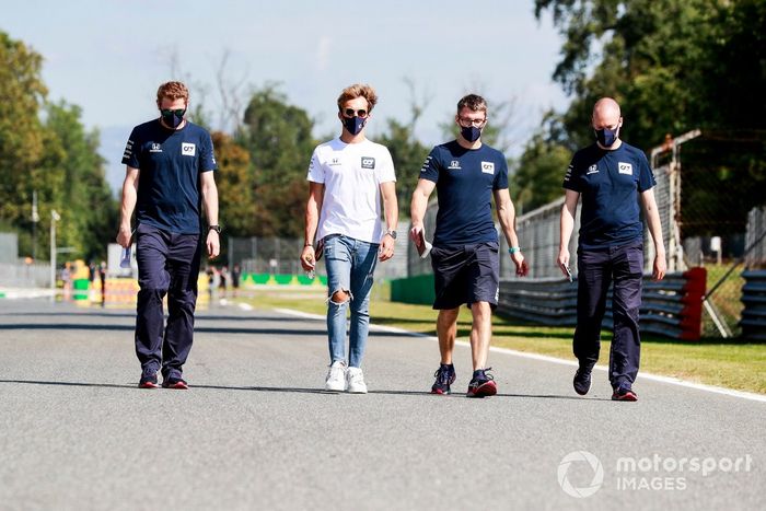 Pierre Gasly, AlphaTauri, recorre la pista