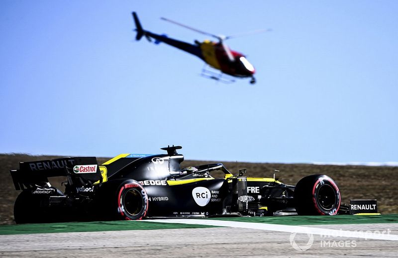 Daniel Ricciardo, Renault F1 Team R.S.20,e l'elicottero Airbus H125 