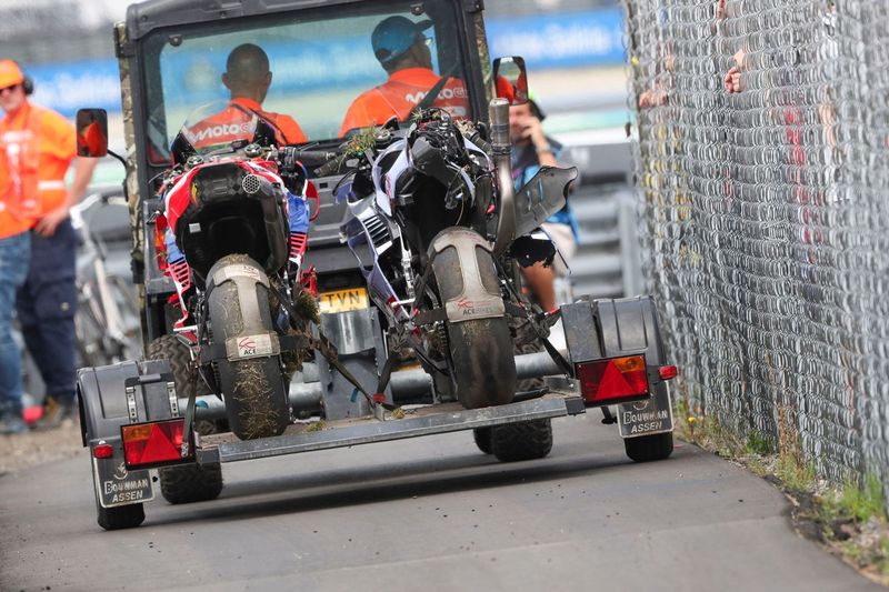 Los accidentados Gresini Racing y HRC Honda