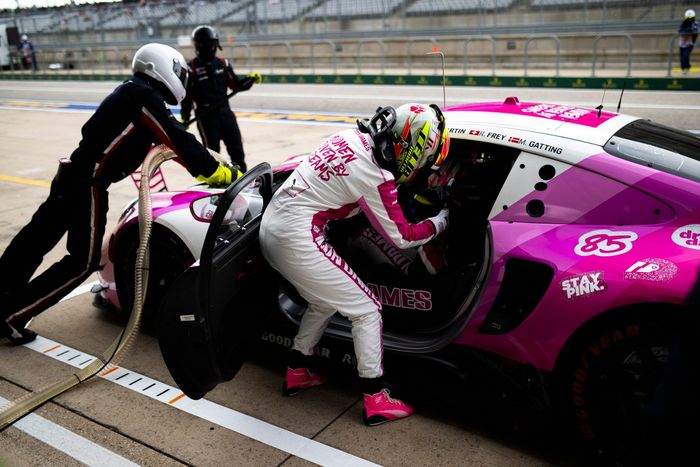 #85 Iron Dames Porsche 911 GT3 R LMGT3: Celia Martin, Rahel Frey, Michelle Gatting