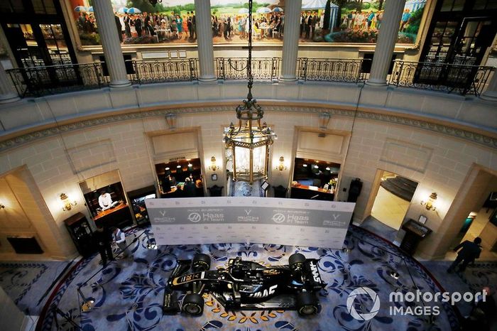El Haas F1 Team VF-18 con la decoración 2019
