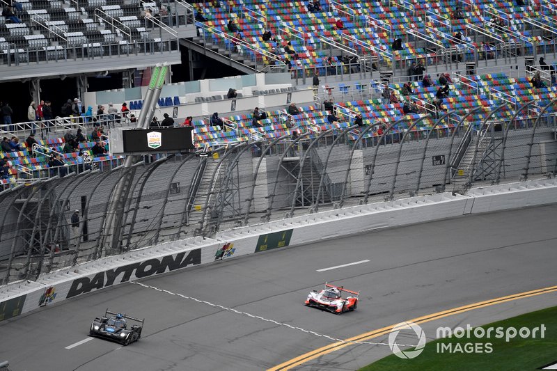 #10 Konica Minolta Cadillac DPi-V.R. Cadillac DPi, DPi: Ренгер ван дер Занде, Джордан Тейлор, Фернандо Алонсо, Камуі Кобаясі