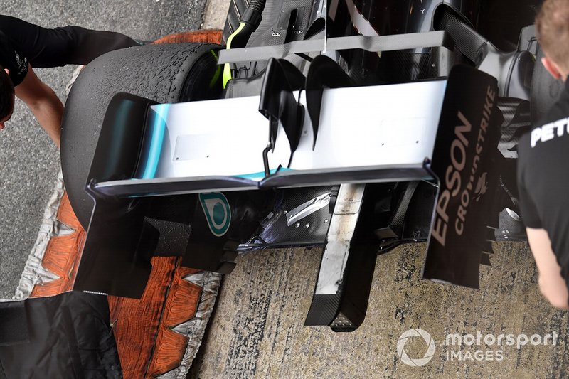 Mercedes-AMG F1 W10 rear wing