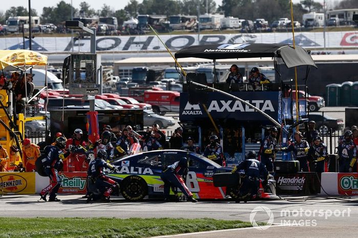 #88: Alex Bowman, Hendrick Motorsports, Chevrolet Camaro Axalta