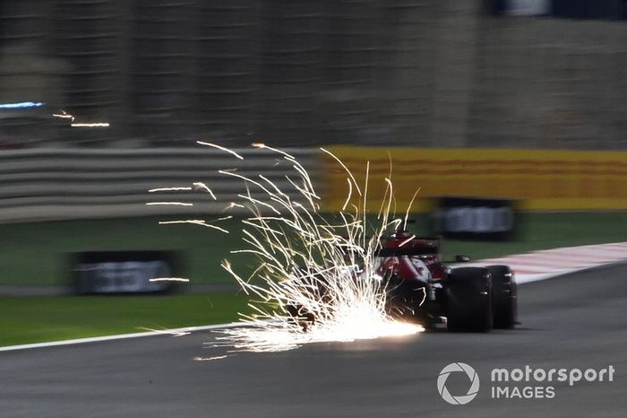 Chispas del coche de Kimi Raikkonen, Alfa Romeo Racing C38