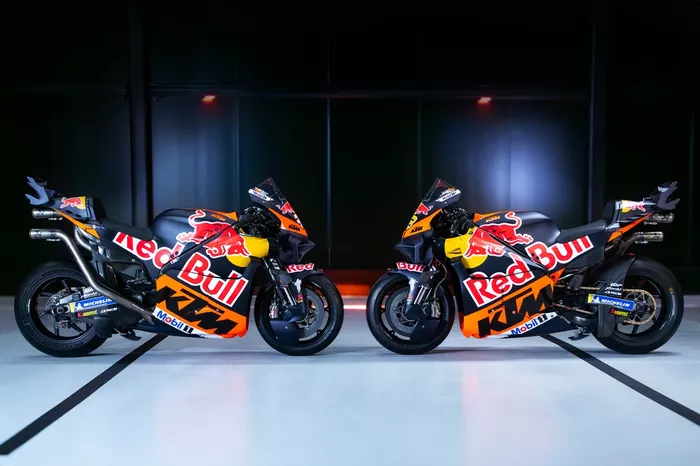 Pedro Acosta, Brad Binder, Red Bull KTM Factory Racing, motos