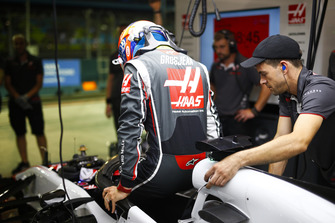 Romain Grosjean, Haas F1 Team, climbs into his car