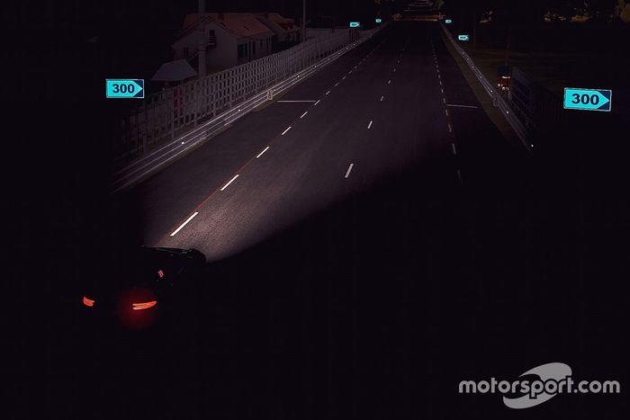 Acción de carrera en la noche