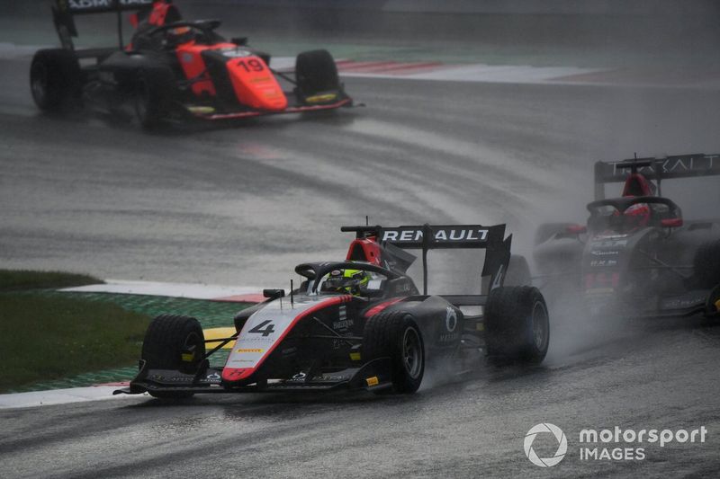 Max Fewtrell, Hitech Grand Prix, Enzo Fittipaldi, HWA RACELAB y Lukas Dunner, MP Motorsport 