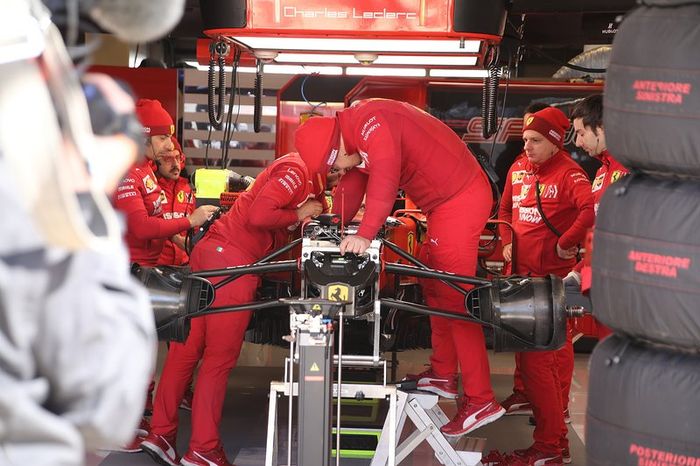 Ferrari SF90, delantera