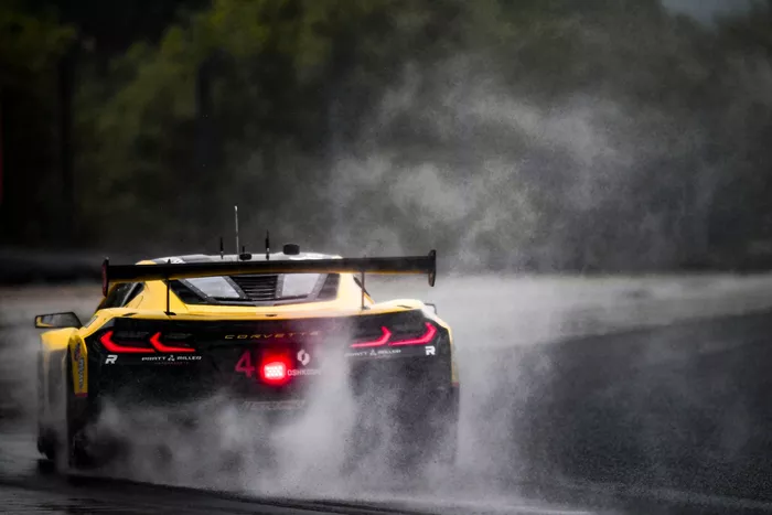 #4 Corvette Racing by Pratt Miller Motorsports Corvette Z06 GT3.R: Tommy Milner, Nicky Catsburg, Andrea Caldarelli