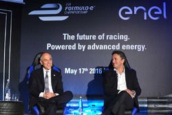 Alejandro Agag, CEO Fórmula E y Francesco Starace, CEO Manager General de Enel Group