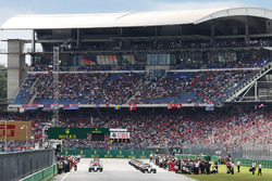 The grid before the start of the race