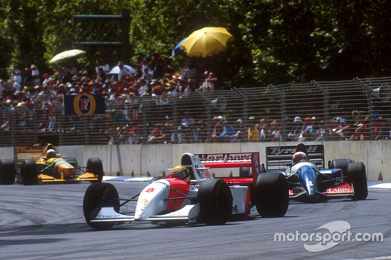 Ayrton Senna, McLaren MP y Andrea de Cesaris, Tyrrell