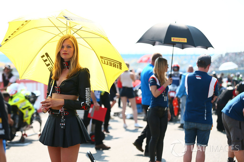 Grid girl